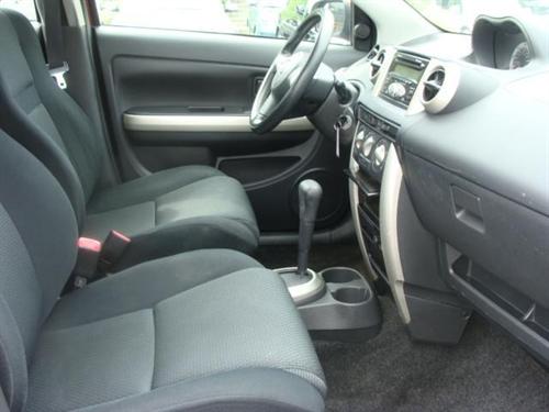 Scion xA 2006 photo 2