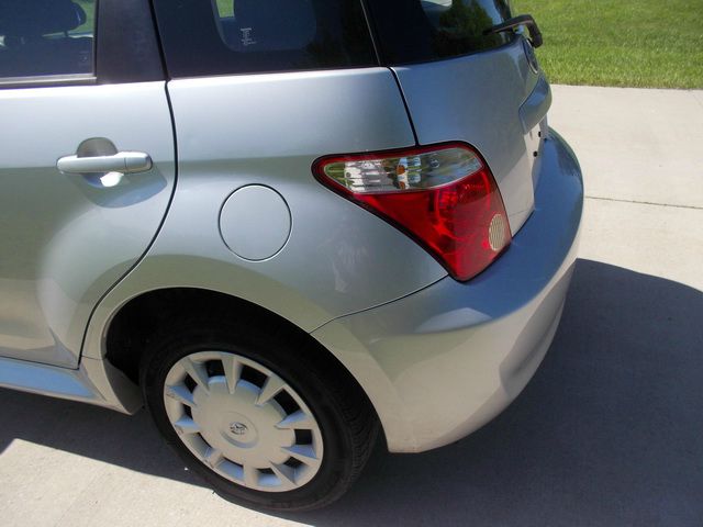 Scion xA 2006 photo 13