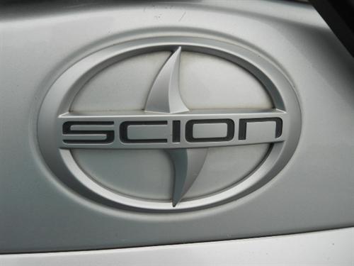 Scion xA 2006 photo 3