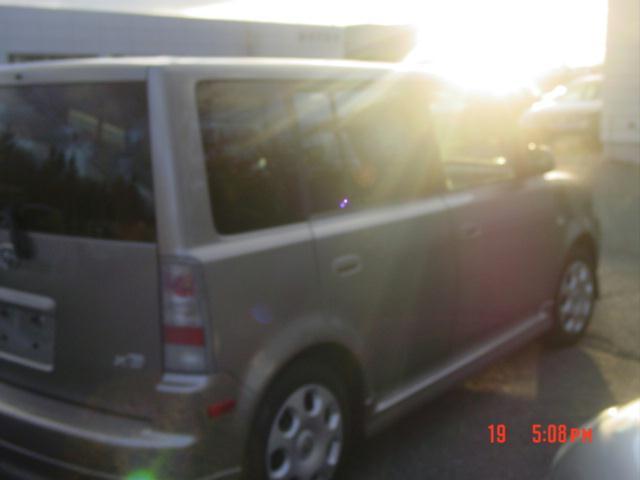 Scion xB 2005 photo 3