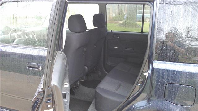 Scion xB 2005 photo 5