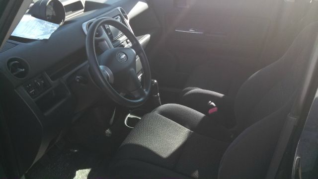 Scion xB 2005 photo 1