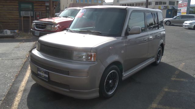 Scion xB 2005 photo 4