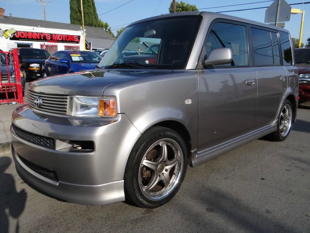 Scion xB 2005 photo 7