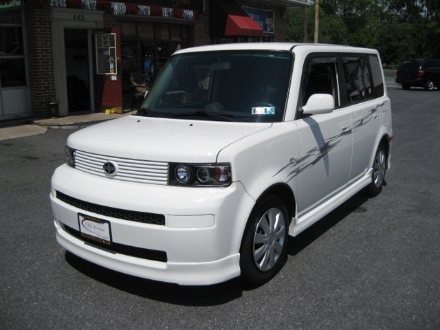 Scion xB 2005 photo 4