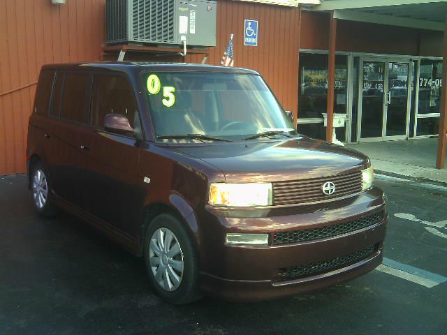 Scion xB 2005 photo 4