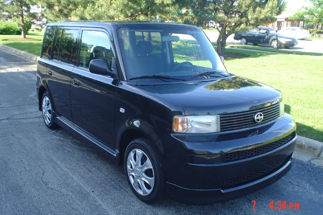 Scion xB 2005 photo 19