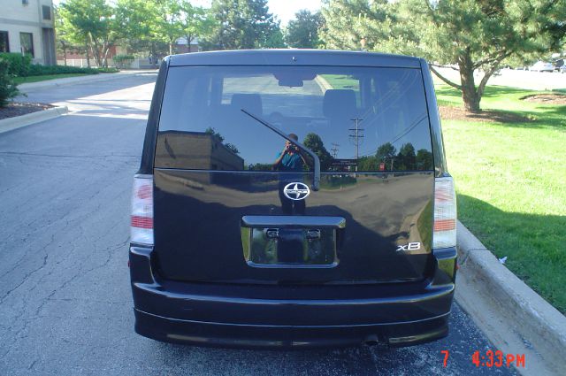 Scion xB 2005 photo 20