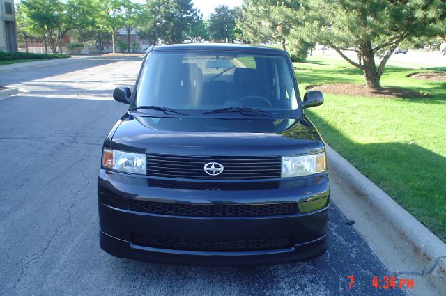 Scion xB 2005 photo 8