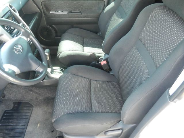 Scion xB 2005 photo 10