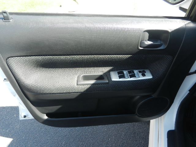 Scion xB 2005 photo 11