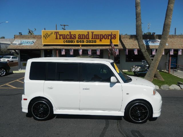 Scion xB 2005 photo 14