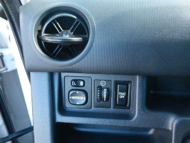 Scion xB 2005 photo 7