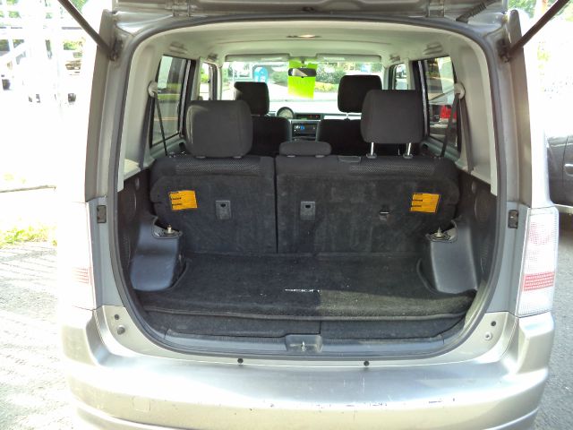 Scion xB 2005 photo 6