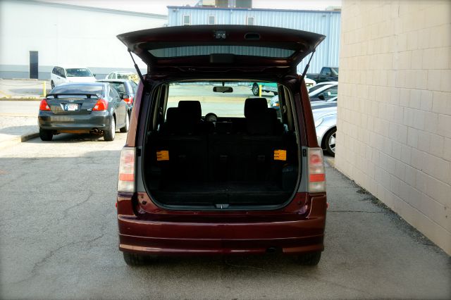 Scion xB 2005 photo 7