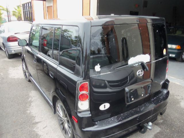 Scion xB 2005 photo 7