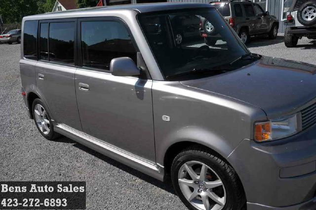 Scion xB 2005 photo 7