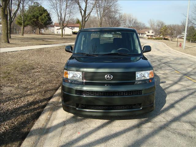 Scion xB 2005 photo 4