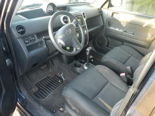 Scion xB 2005 photo 3