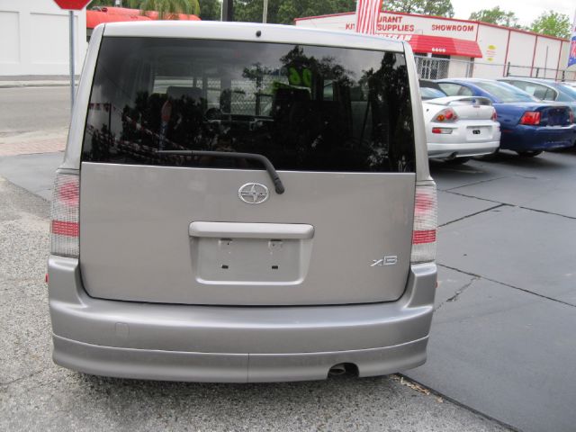 Scion xB 2006 photo 13