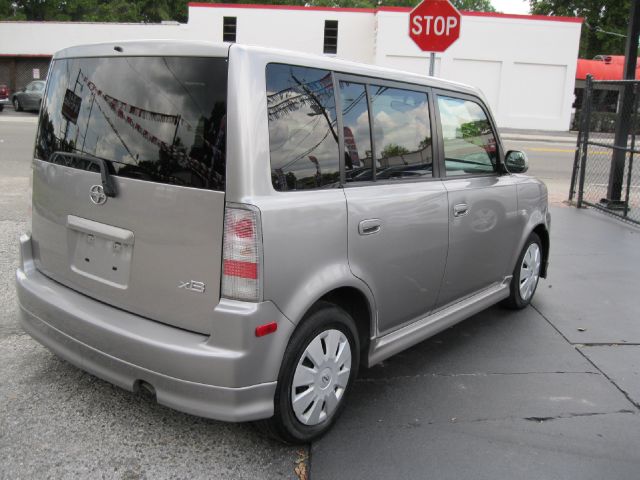 Scion xB 2006 photo 14