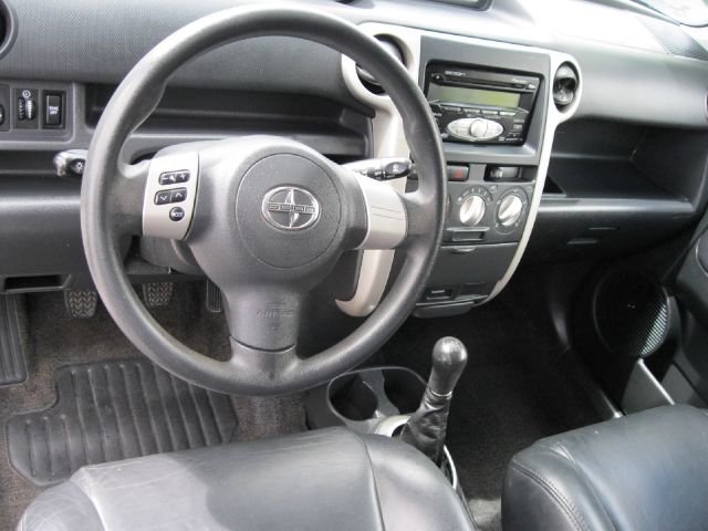 Scion xB 2006 photo 8