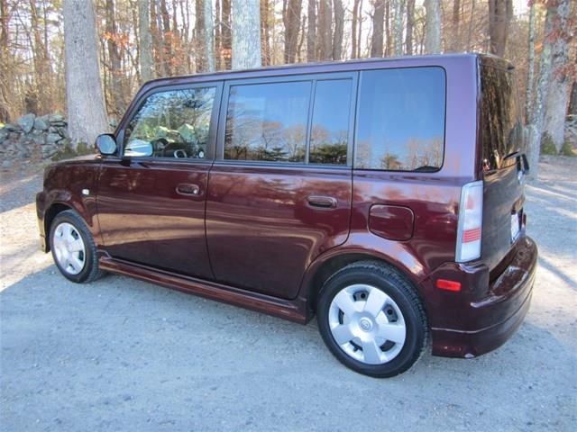 Scion xB 2006 photo 4