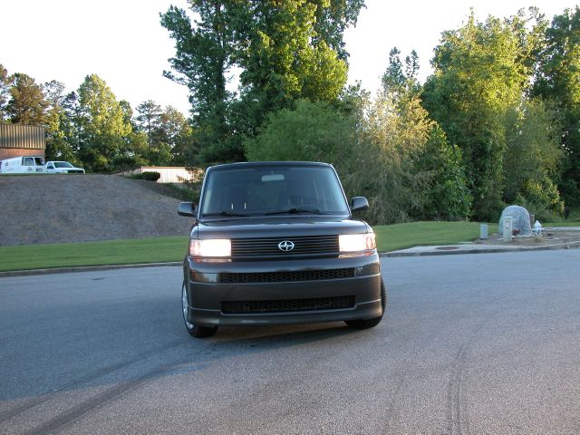 Scion xB 2006 photo 1