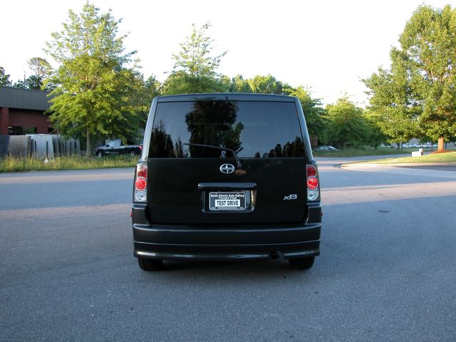 Scion xB 2006 photo 4