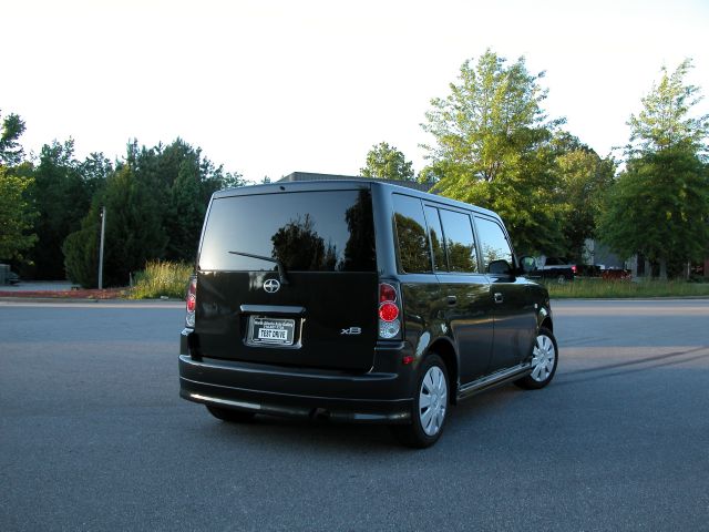 Scion xB 2006 photo 5