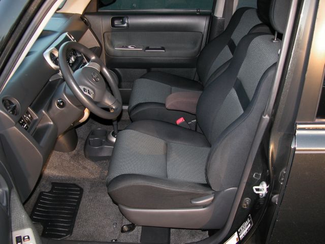 Scion xB 2006 photo 6