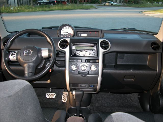 Scion xB 2006 photo 8