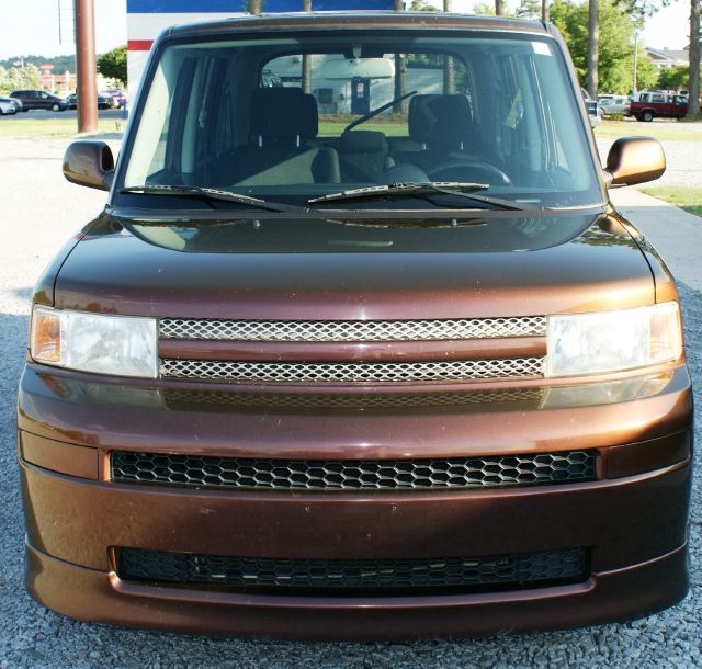 Scion xB 2006 photo 1