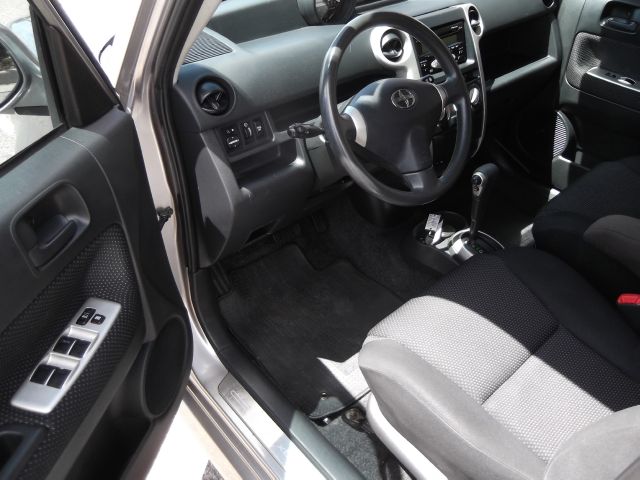 Scion xB 2006 photo 13