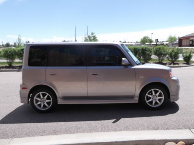 Scion xB 2006 photo 15