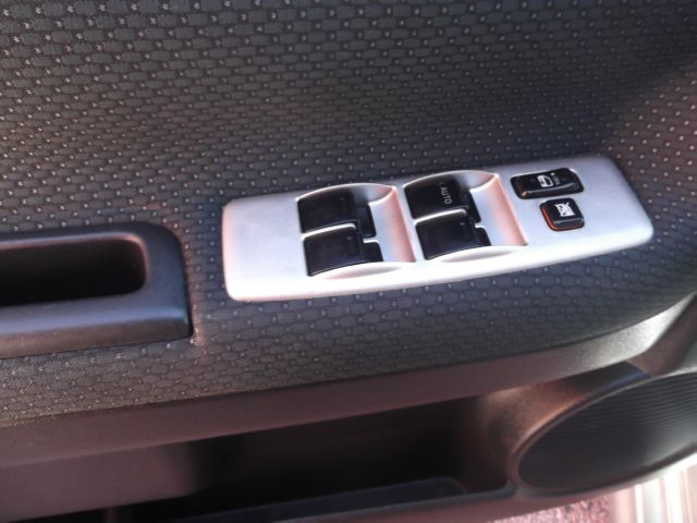 Scion xB 2006 photo 21