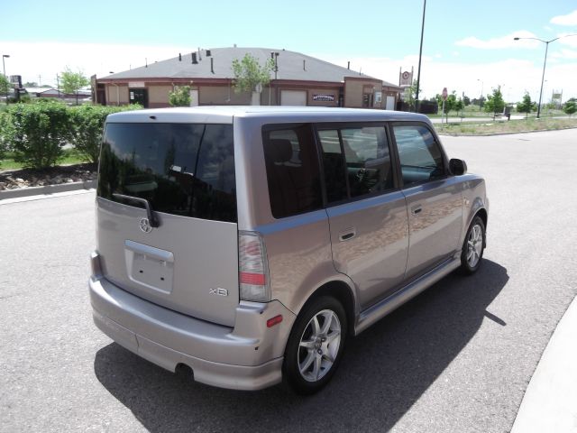 Scion xB 2006 photo 7