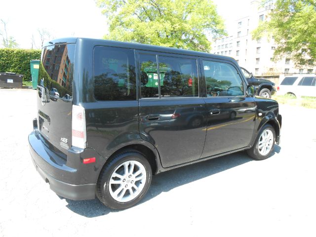 Scion xB 2006 photo 6