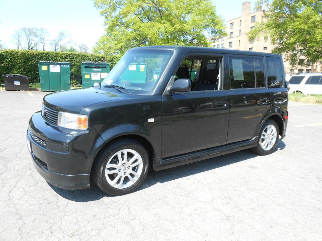 Scion xB 2006 photo 9