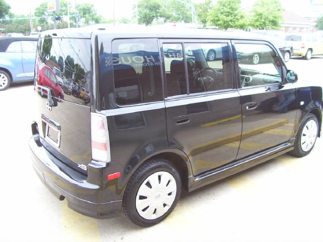 Scion xB 2006 photo 13