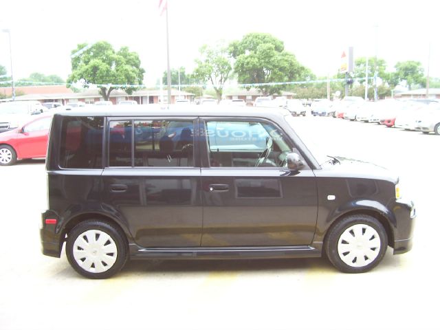 Scion xB 2006 photo 14