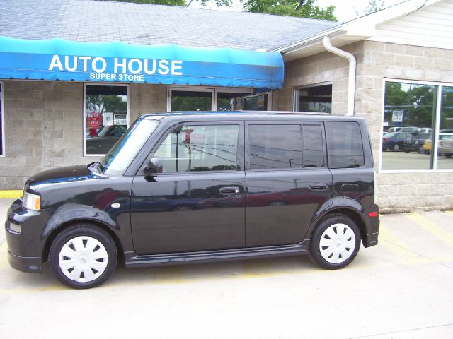 Scion xB 2006 photo 17