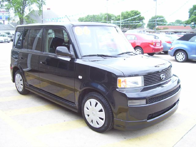 Scion xB 2006 photo 4