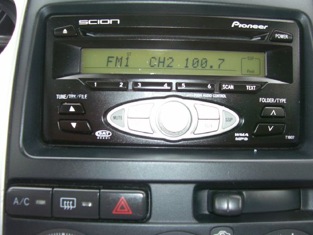 Scion xB 2006 photo 9