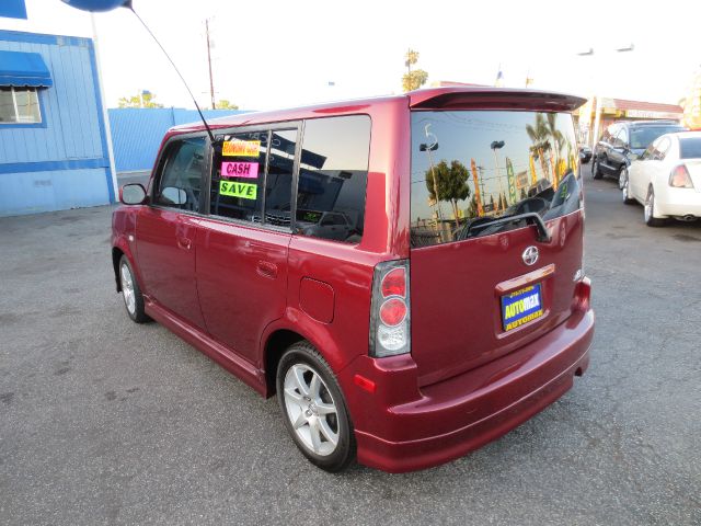 Scion xB 2006 photo 10