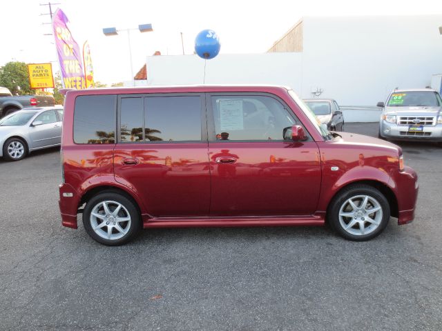 Scion xB 2006 photo 4