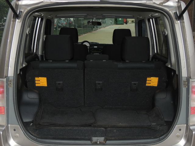 Scion xB 2006 photo 11