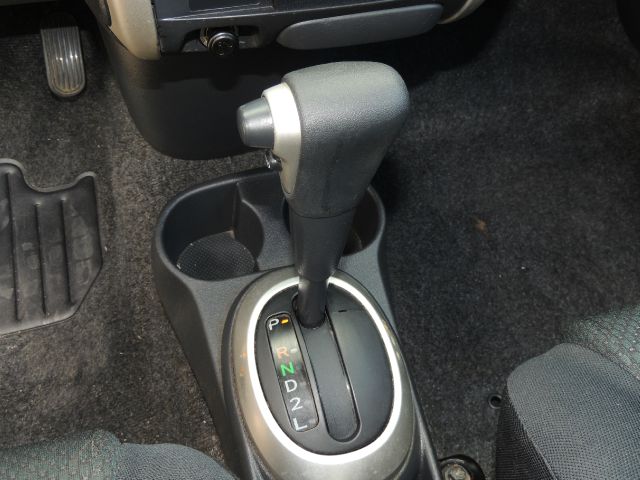 Scion xB 2006 photo 2