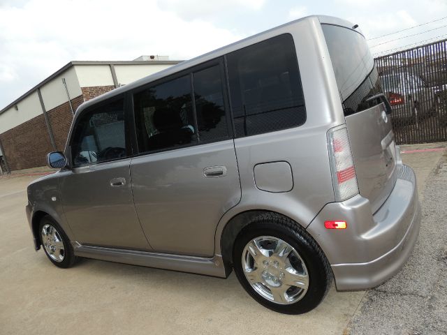 Scion xB 2006 photo 27