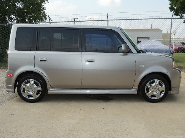 Scion xB 2006 photo 28